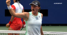 Świątek przełamała Jabeur w 2. gemie 2. seta finału US Open