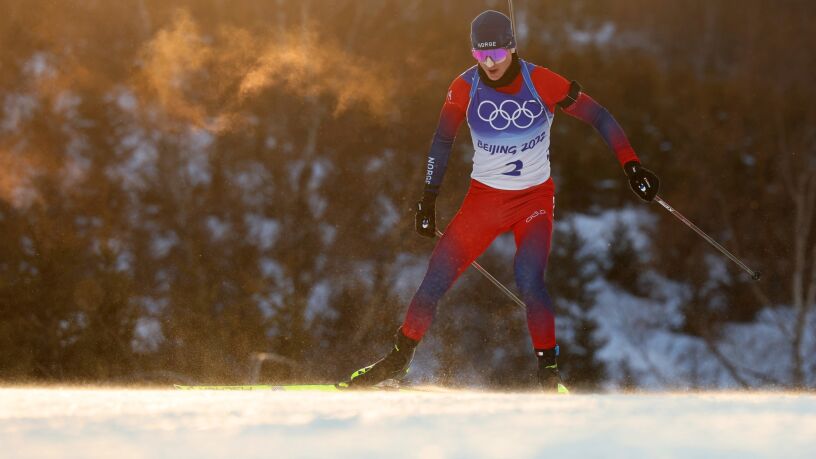 Pekin 2022. Czwarty złoty medal Norwega Johannesa Thingnesa Boe w biathlonie