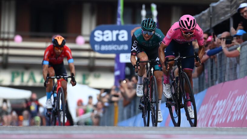 Zmiana lidera na przedostatnim etapie Giro d'Italia