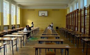W łódzkich szkołach wszystkie egzaminy maturalne z języka polskiego rozpoczęły się punktualnie