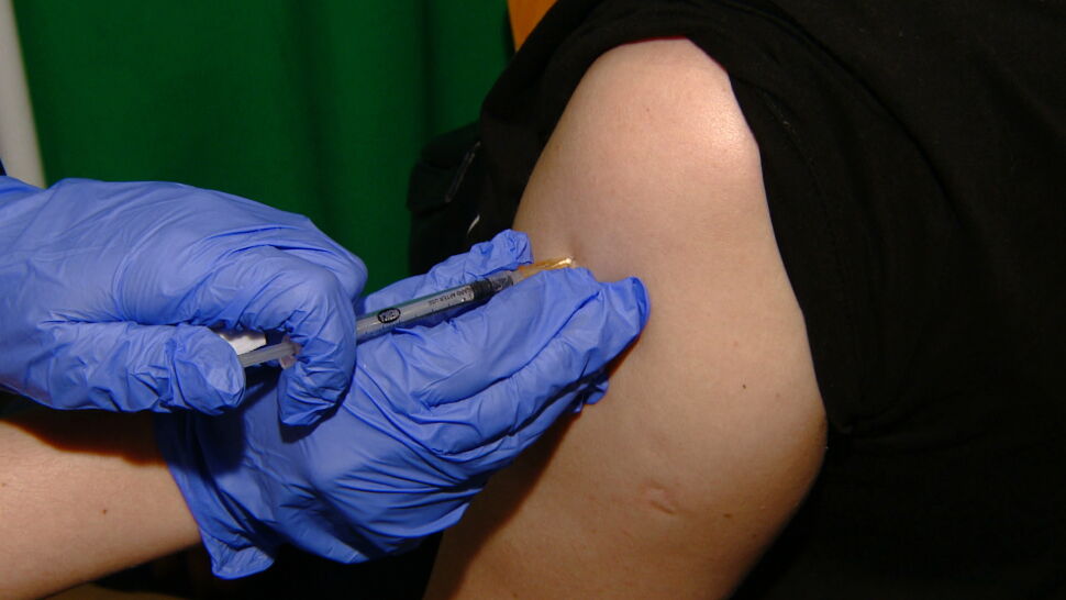 Rząd zapewnia, że nie rezygnuje ze szczepionek firmy AstraZeneca