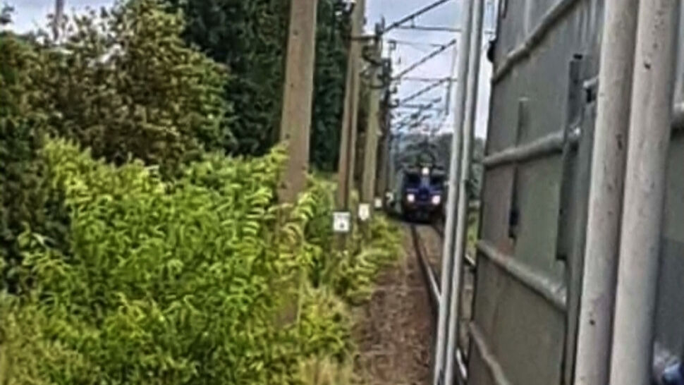 Dwa osobowe pociągi jechały na czołowe zderzenie
