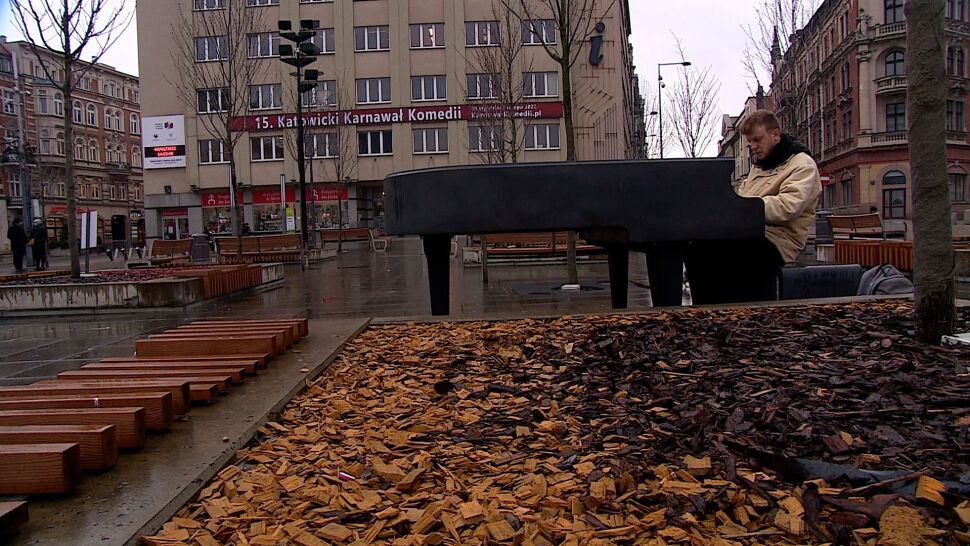 W Katowicach stanęły specjalne fortepiany. Każdy może zagrać
